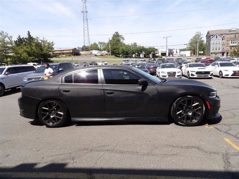 Used 2018 Dodge Charger R/T w/ Beats Audio Group RWD image 6