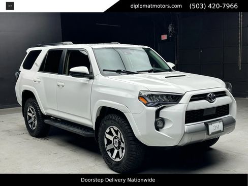 Used 2020 Toyota 4Runner TRD Off-Road image 9