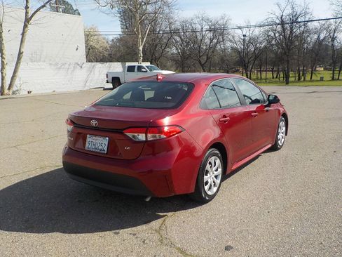 Used 2025 Toyota Corolla LE image 10