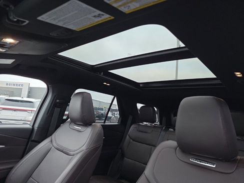 Used 2025 Ford Explorer Platinum image 15