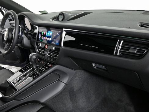 New 2025 Porsche Macan image 25