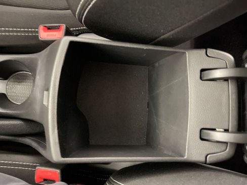 Certified 2025 Hyundai Venue SEL FWD image 25