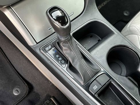 Used 2015 Hyundai Sonata Limited w/ Option Group 05 image 19