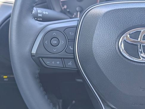 Used 2024 Toyota Corolla Cross LE w/ Moonroof Package image 21