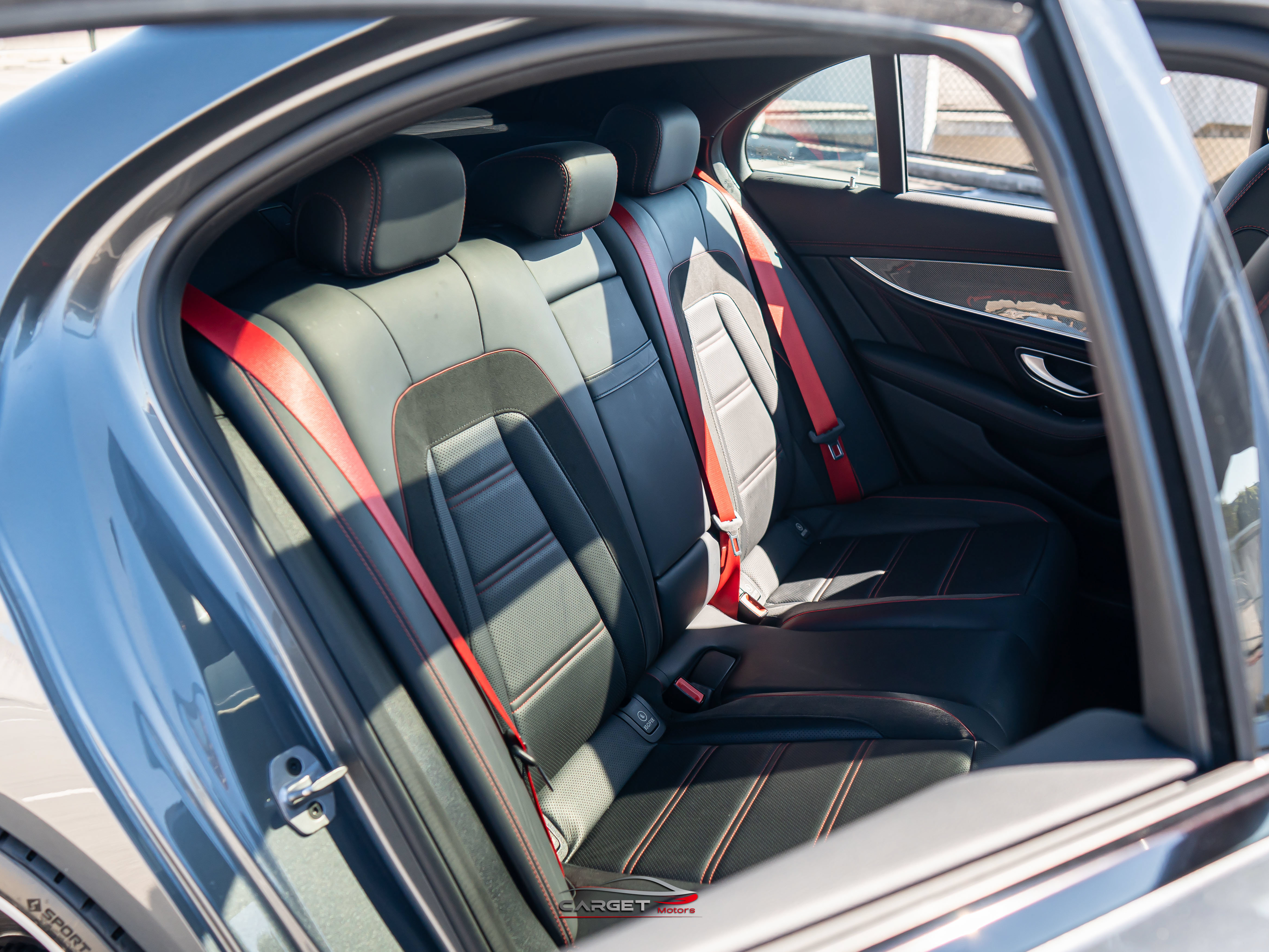 Used 2018 Mercedes-Benz E 43 AMG 4MATIC Sedan w/ Premium 3 Package image 18