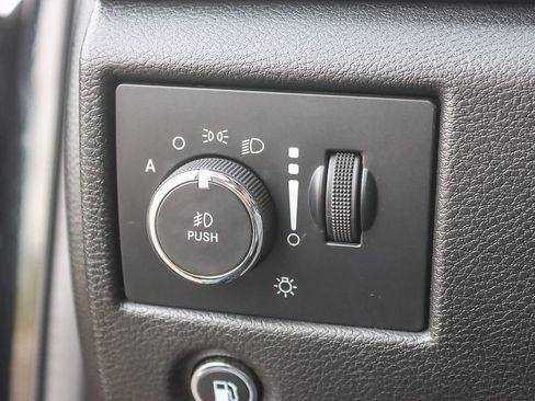 Used 2022 Jeep Grand Cherokee Laredo X image 49