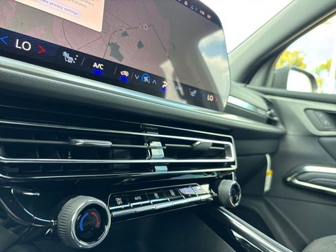 New 2026 Chevrolet Traverse LT image 26