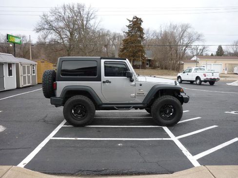 Used 2013 Jeep Wrangler Sport image 5