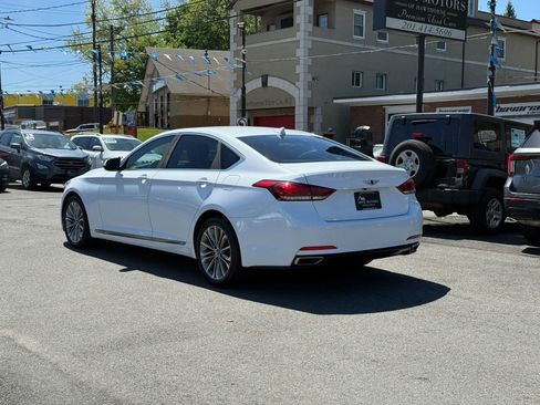 Used 2015 Hyundai Genesis 3.8 RWD image 5