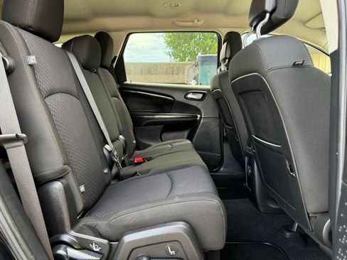 Used 2019 Dodge Journey SE w/ Premium Group FWD image 13