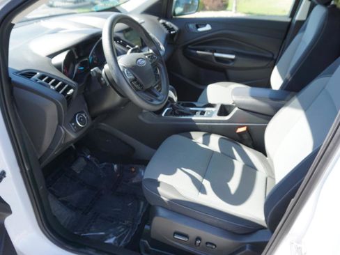 Used 2019 Ford Escape SE image 7