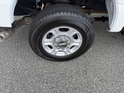 Used 2025 Ford F250 XLT AWD/4WD image 37