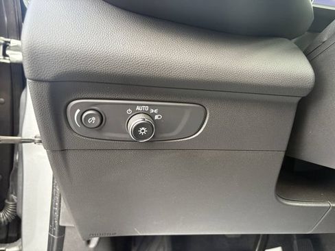 Used 2023 Buick Envision Essence FWD image 20