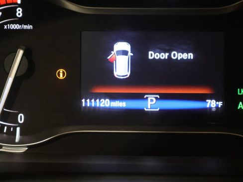 Used 2017 Honda Pilot Touring image 36
