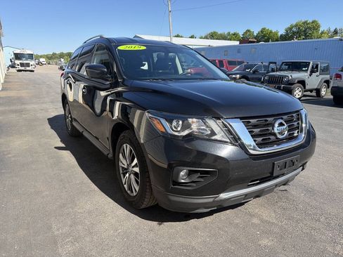 Used 2019 Nissan Pathfinder SL AWD/4WD image 4