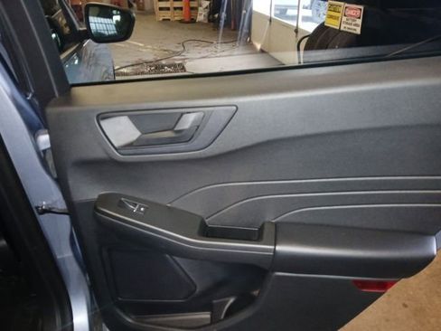 Certified 2022 Ford Escape SE w/ Cold Weather Package image 49