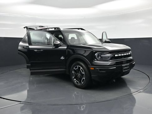 Used 2023 Ford Bronco Sport Outer Banks w/ Tech Package AWD/4WD image 34