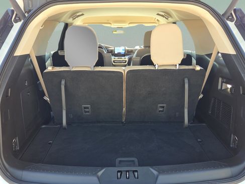 Used 2021 Ford Explorer XLT w/ Class III Trailer Tow Package image 9