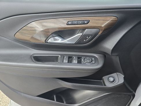 Used 2020 GMC Terrain Denali w/ Denali Premium Package image 16