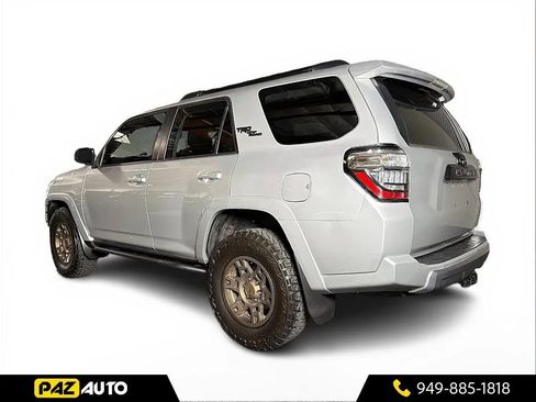 Used 2020 Toyota 4Runner TRD Off-Road AWD/4WD image 3
