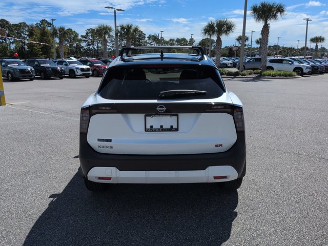 Certified 2026 Nissan Kicks SR FWD image 5