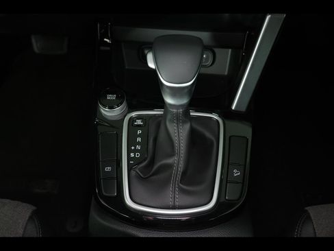 Used 2025 Kia Seltos S FWD image 26