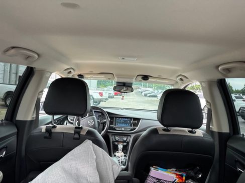 Used 2018 Buick Encore Preferred FWD image 5