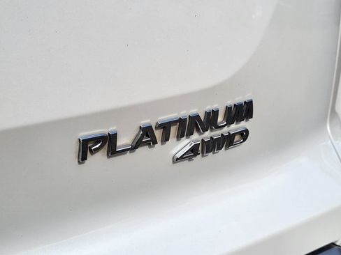 Certified 2024 Nissan Pathfinder Platinum AWD/4WD image 12