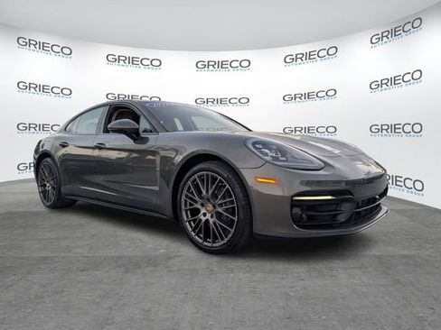Used 2023 Porsche Panamera Platinum Edition image 1