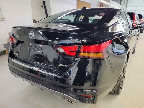Used 2022 Nissan Altima 2.5 SR image 3