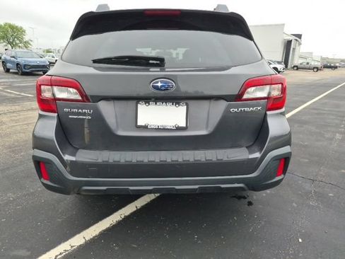 Used 2018 Subaru Outback 2.5i Premium AWD/4WD image 6