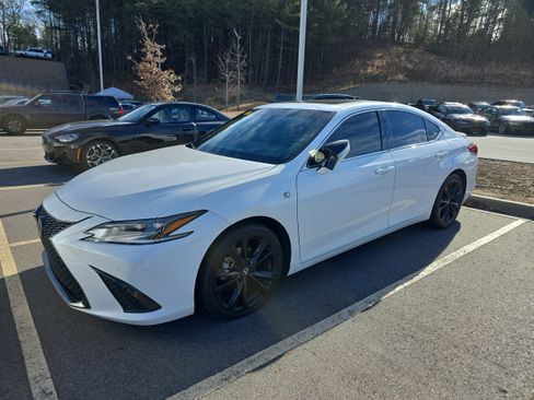 Used 2022 Lexus ES 350 F Sport w/ Accessory Package 2 image 4