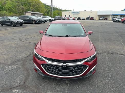 Used 2025 Chevrolet Malibu RS FWD image 2