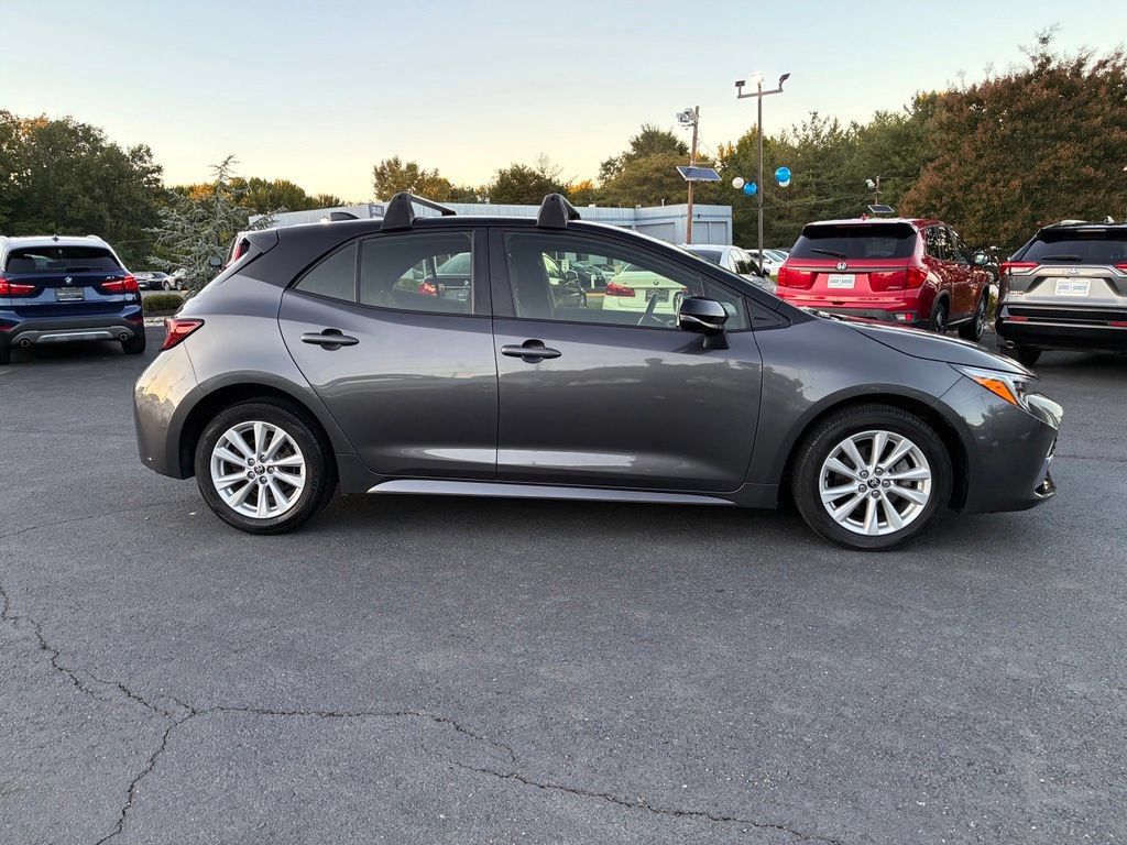 Used 2023 Toyota Corolla SE FWD image 8