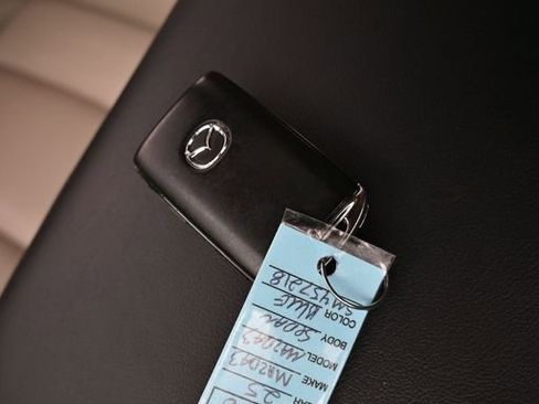 Used 2025 MAZDA MAZDA3 s image 20