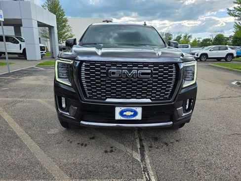 Used 2024 GMC Yukon XL Denali Ultimate AWD/4WD image 6