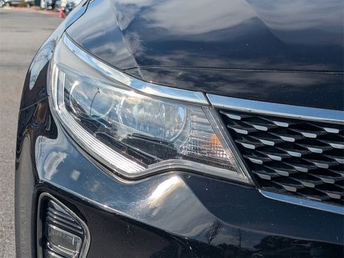 Used 2018 Kia Optima S image 9