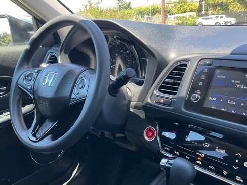 Used 2022 Honda HR-V EX image 32