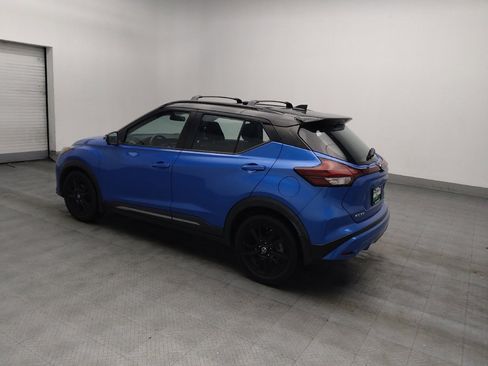 Used 2021 Nissan Kicks SR image 3