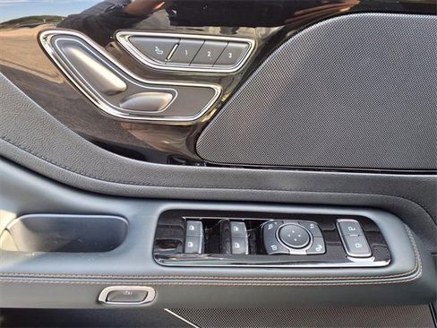 New 2025 Lincoln Aviator Premiere image 9