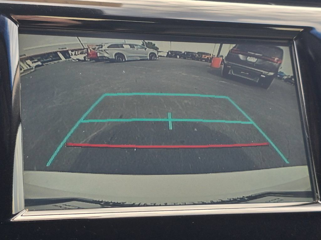 Used 2018 Toyota Camry SE FWD image 25