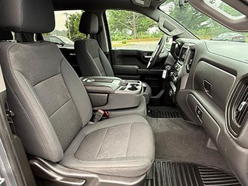 Used 2020 Chevrolet Silverado 1500 Custom w/ Custom Value Package AWD/4WD image 18