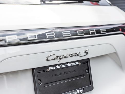 Certified 2023 Porsche Cayenne S AWD/4WD image 27