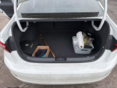 Used 2019 Volkswagen Jetta SEL Premium image 7