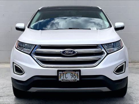 Used 2018 Ford Edge Titanium w/ Equipment Group 301A FWD image 6