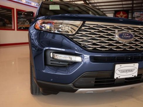 Used 2022 Ford Explorer Platinum w/ Equipment Group 601A image 4