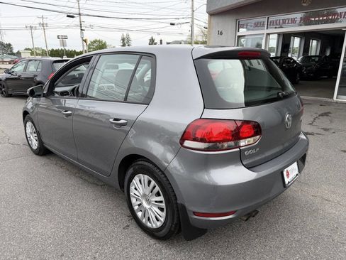 Used 2014 Volkswagen Golf 4-Door FWD image 5