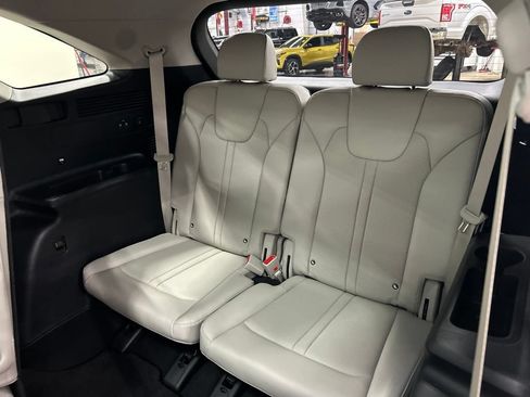 Used 2023 Kia Sorento SX Prestige w/ Panoramic Sunroof Package AWD/4WD image 35