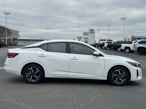 Used 2024 Nissan Sentra SV image 7
