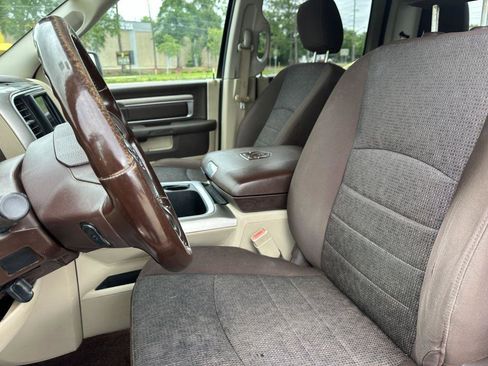 Used 2018 RAM 1500 Classic SLT w/ Luxury Group AWD/4WD image 9